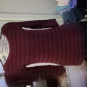 Smart Set 3/4 sleeve red and black stripe shirt